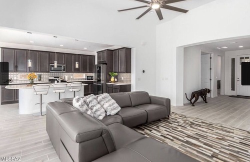 Marana House | Luxury Location Views near Ritz Carlton