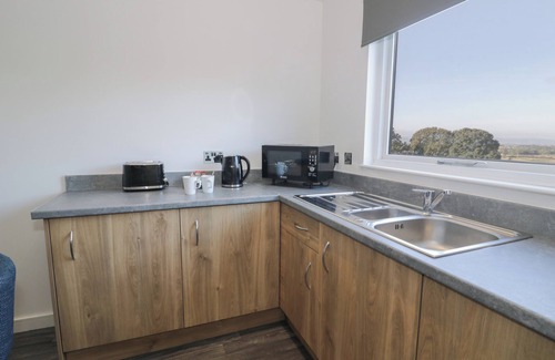 Dyserth Cottage | LUXURY LODGE 53, pet friendly, with pool in Dyserth