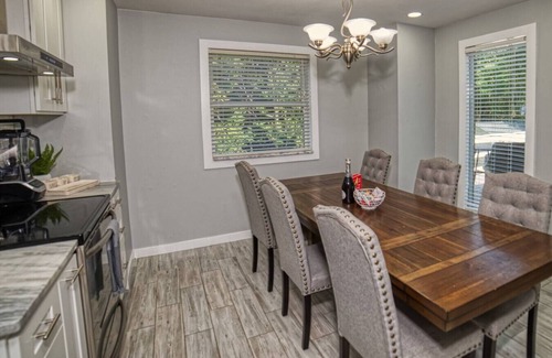 Tunkhannock Township House | Luxury Lodge for Family Getaway