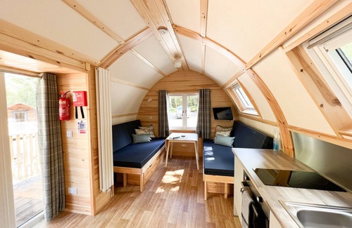 Tomintoul Cabin | Luxury Lodge in scenic Scottish Highlands