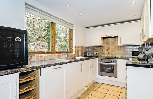 Waterrow Ski Chalet | Luxury lodge residing at the top of the wooded valley.