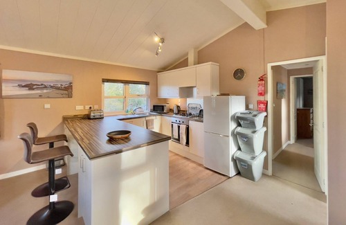 Narberth Apartment | Luxury lodge situated on a tranquil holiday park