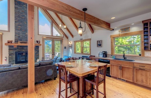 Cle Elum House | Luxury Lodge w/Mountain Views, Deck, Fire Pits, Trails, EV Charger, Foose Ball