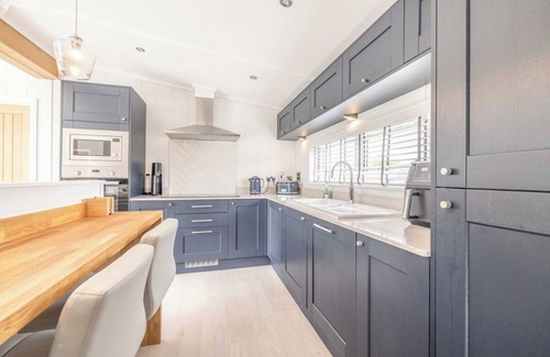 Windsor House | Luxury Lodge with Hot Tub in Windsor Marina