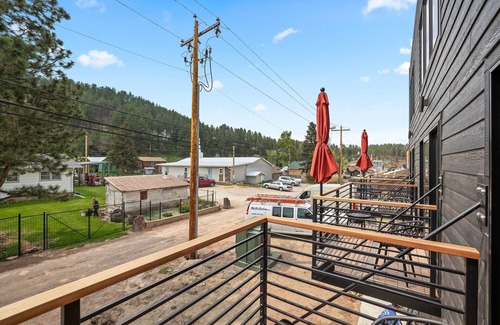 Hill City Apartment | Luxury Loft 3 on Main Street