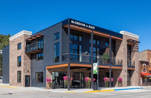 Hill City Apartment | Luxury Loft 3 on Main Street