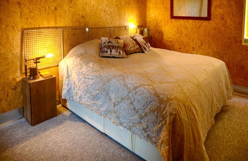 Muchelney House | Luxury loft design barn, with private heated pool, hot tub, steam room and sauna
