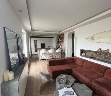 Stadtmitte Apartment | Luxury Loft with Rooftop & Jacuzzi in City Center