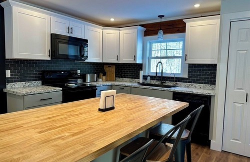 Bartlett Cabin | Luxury log cabin in Bartlett, perfect for family or friends in the White Mtns