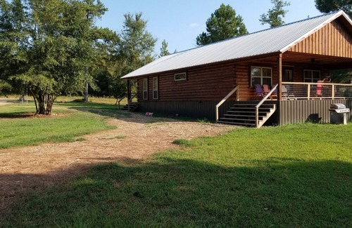 Murfreesboro Cabin | Luxury Log Cabin, We use the term cabin loosely. This is a modern country home.