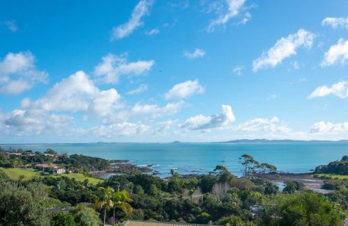 Cable Bay House | Luxury Lookout - Cable Bay Holiday Home