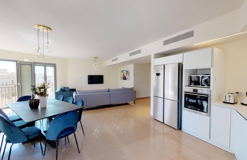 Jerusalem City Centre Apartment | ★ Luxury MAMILLA 2 BR ★ PRIME LOCATION★ Parking★