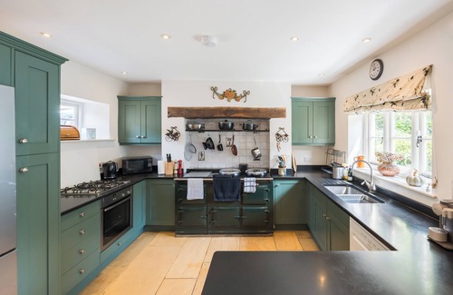 Cheltenham House | Luxury Manor Home with Heated Pool & Tennis Court
