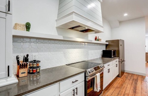 Lancaster House | Luxury Manor on Mulberry in the heart of Downtown Lanc