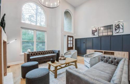Alden Bridge House | Luxury Mansion Dream Home - 6 Bed Pool Grill