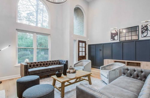 Alden Bridge House | Luxury Mansion Dream Home | 6 Bed, Pool, Grill