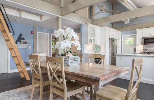 Marblehead Apartment | Luxury Marblehead Condo