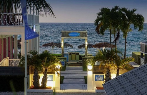Nassau Villa | Luxury Marina & Beach Villa @ Palm Cay
