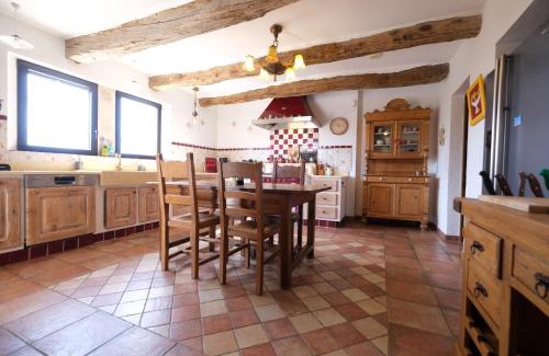 Mouries Villa | luxury mas with private infinity pool in the heart of the alpilles, 10 persons