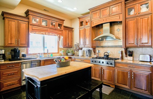 A-Zone House | Luxury Mediterranean Mansion -Pool, Elevator, Roof Deck,3rd House From The Beach