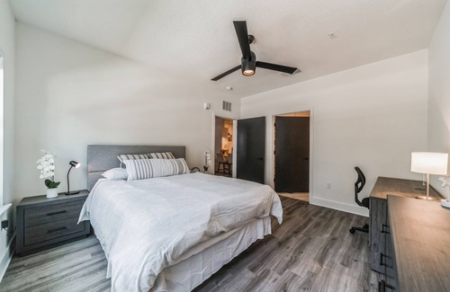 Braden River Apartment | Luxury meets comfort with over 60 on-site amenities!