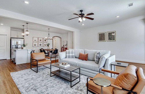 Fort Worth House | Luxury Meets Comfort: Your Dream Stay Awaits!