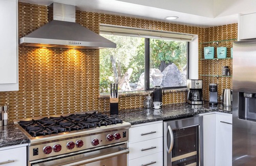 Araby House | Luxury Meets Nature in Scenic Palm Springs