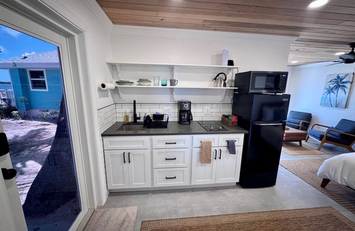 George Town Villa | Luxury Meets Tranquility – Master Suite Villa at Calm Water Villas, Exuma