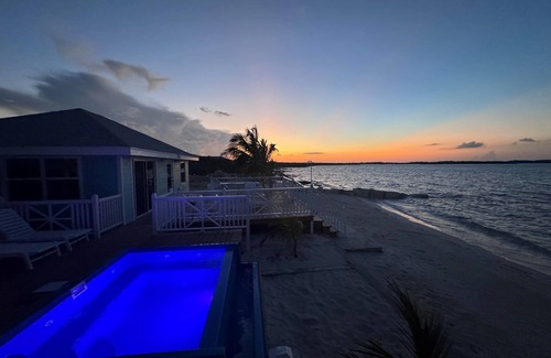 George Town Villa | Luxury Meets Tranquility – Master Suite Villa at Calm Water Villas, Exuma
