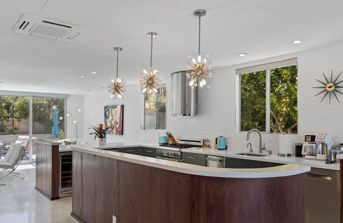 Magnesia Falls Cove House | Luxury Mid Century Modern in the Heart of the Desert is waiting for you!