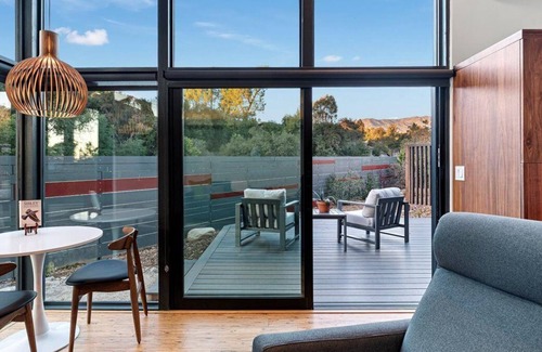Claremont House | Luxury mid-century retreat