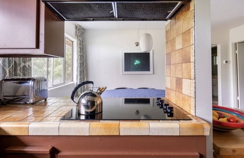 Rossmoyne House | Luxury Midcentury Home with Stunning Views, Amazing Amenities