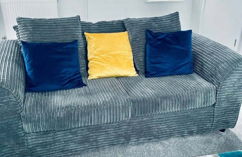 Wainscot Apartment | Luxury Mini Penthouse, Strood