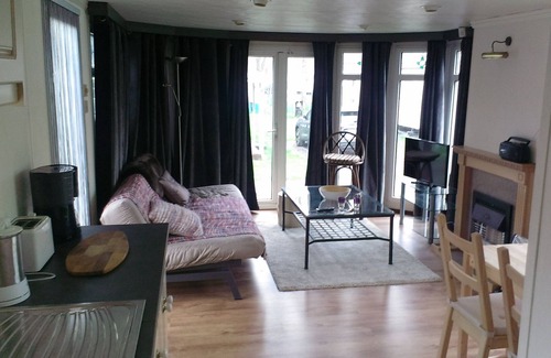 Erezee House | Luxury mobile home at famous Carpodrôme campsite