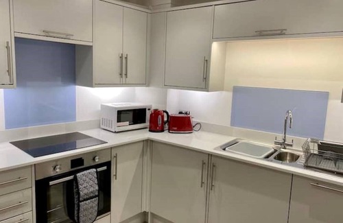 Stratford-upon-Avon Apartment | Luxury, modern town centre, 2 beds, free parking for one vehicle