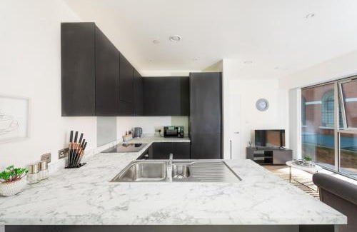 Liverpool City Centre Apartment | Luxury Modern 1 Bed CityCentre FamilyFriendly