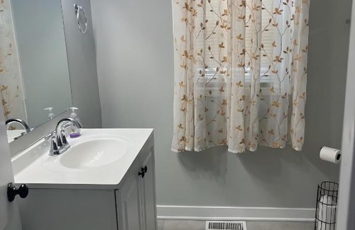 Long Branch Apartment | Luxury & Modern 2 bedroom apartment , near the beach !