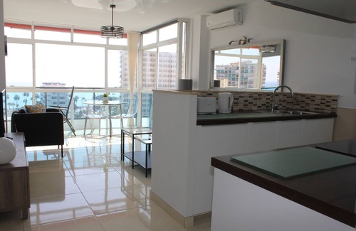 Benalmadena Costa Apartment | Luxury Modern Beachfront Apt VFT/MA 04505 Panoramic Sea Views. Wifi & UK TV