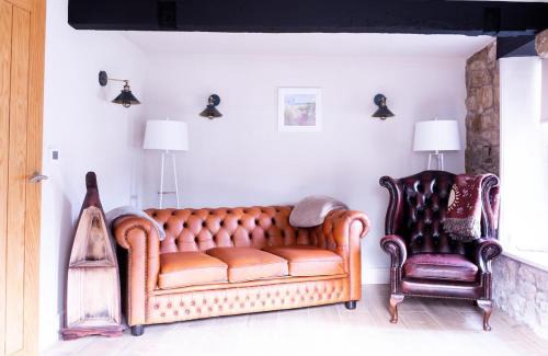 Wesham House | Luxury modern canal side cottage for families, couples, contractors and dog friendly in Lancashire sleeps 6
