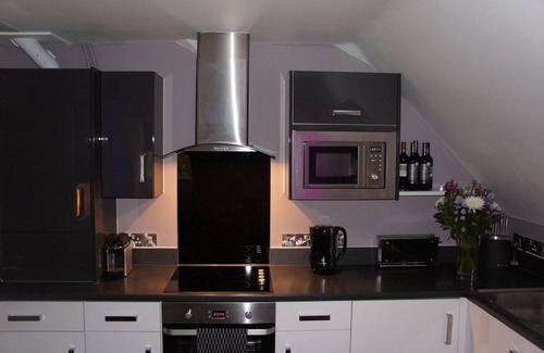 Winton Apartment | Luxury, modern, contemporary 2 bed apartment mins from town centre, golf & beach