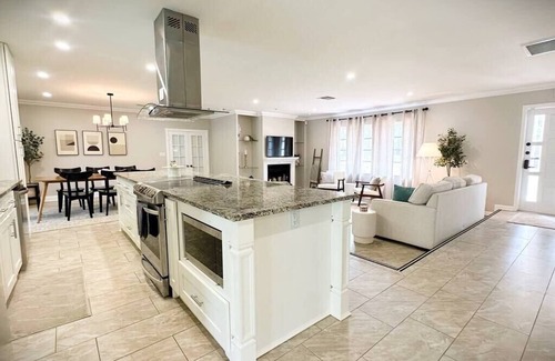 Jupiter Farms House | Luxury Modern Farmhouse | Quiet and Spacious w/Heated Pool, Game Room, BBQ