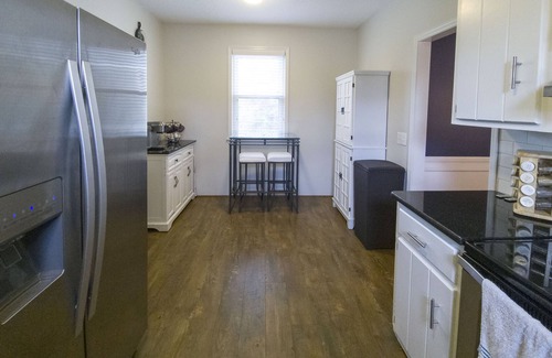 Pine Ridge House | Luxury Modern Home Close to Downtown & Airport
