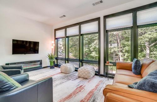 Helen House | Luxury Modern Home on Golf Course with Game Room!