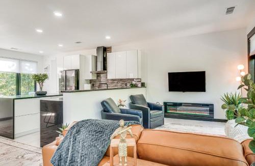 Helen House | Luxury Modern Home on Golf Course with Game Room!