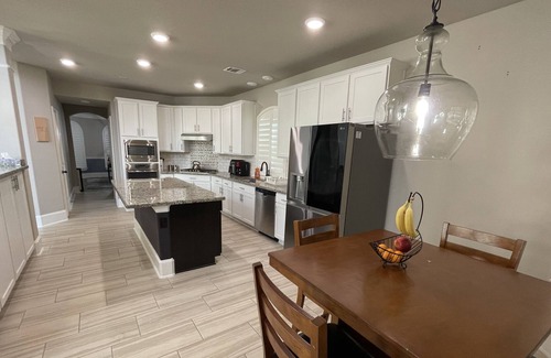Fall Creek House | Luxury Modern Home With Backyard Oasis ~ Near IAH