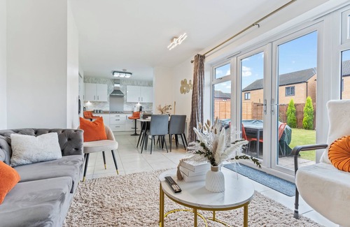 Little Hay House | Luxury Modern House - near Birmingham NEC and airport