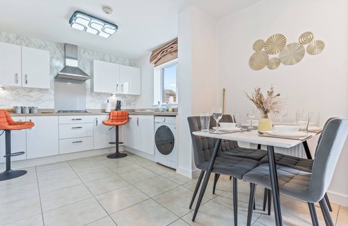 Little Hay House | Luxury Modern House - near Birmingham NEC and airport