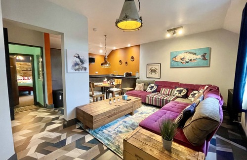 Seahouses House | luxury modern large warm clean self catering