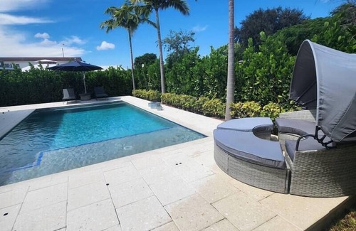 Coral Terrace House | Luxury Modern Mansion Miami/pool/gables/brickell