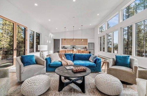 Valley of the Sun House | Luxury Modern Mountain Living in Fairplay 30 min from Breckenridge